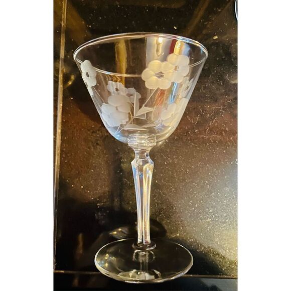 Vintage Libbey Glass Glenmore Etched Floral Champagne Cocktail 6" Tall Set of 4 - Picture 2 of 3